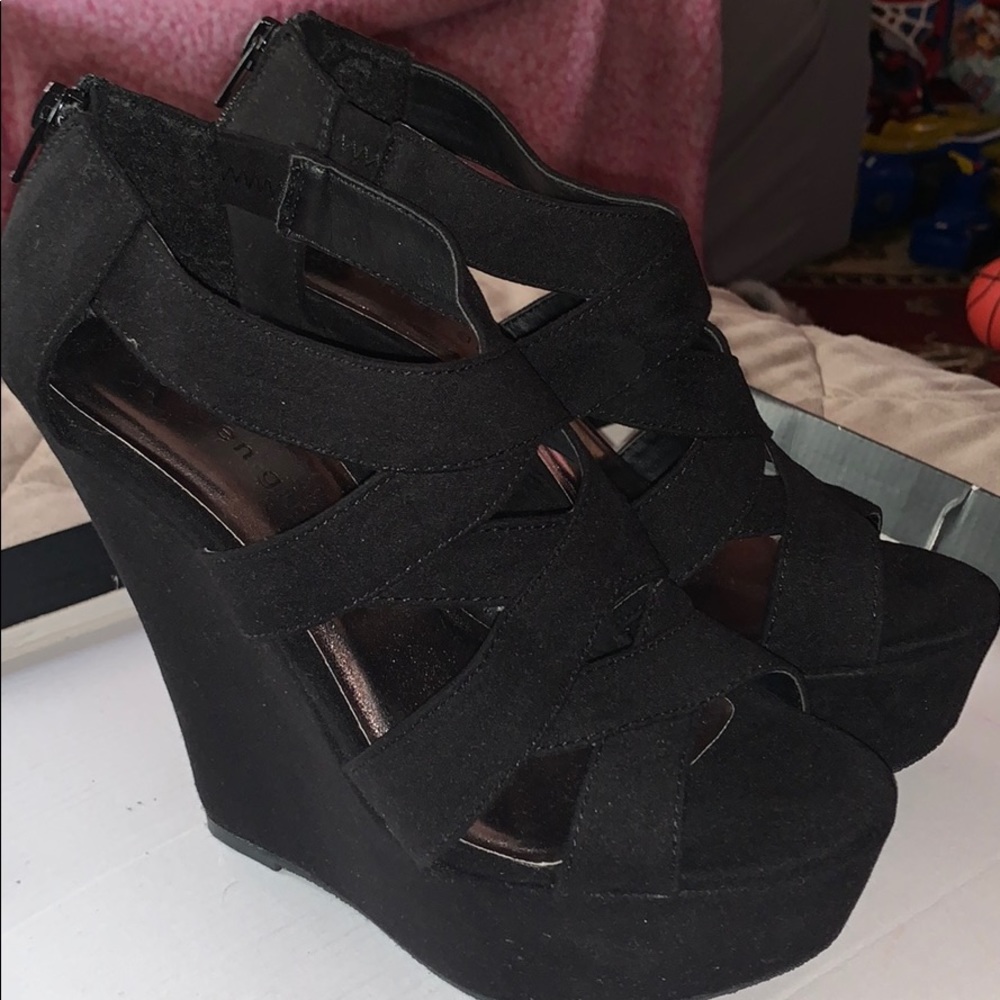 Madden Girl Black Strappy Wedges